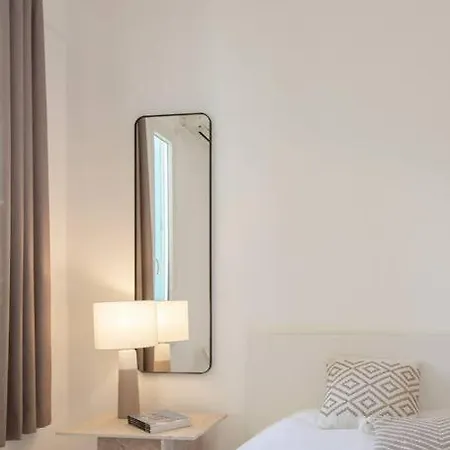 A1 2bdr Modern Chic Flat Ac 3min From Sandy Beaches * 昂蒂布