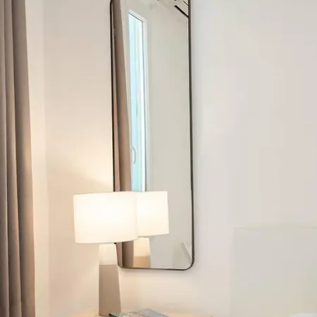 A1 2bdr Modern Chic Flat Ac 3min From Sandy Beaches Appartement