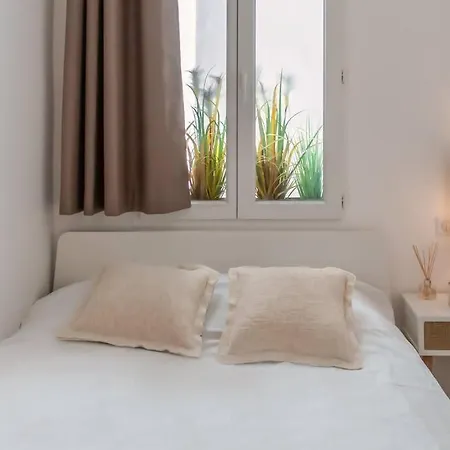 Appartement A1 2bdr Modern Chic Flat Ac 3min From Sandy Beaches